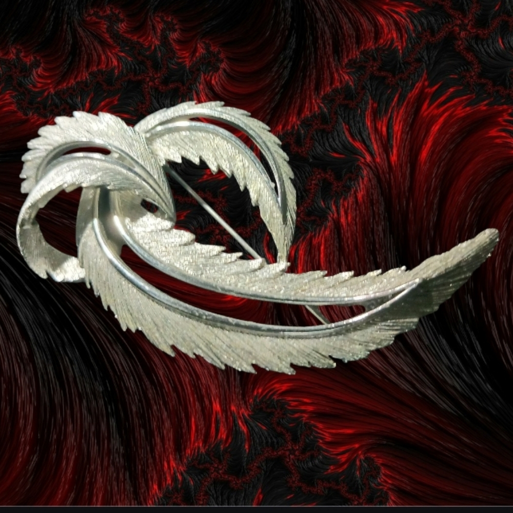 Sara Coventry Silver Leaf Brooch